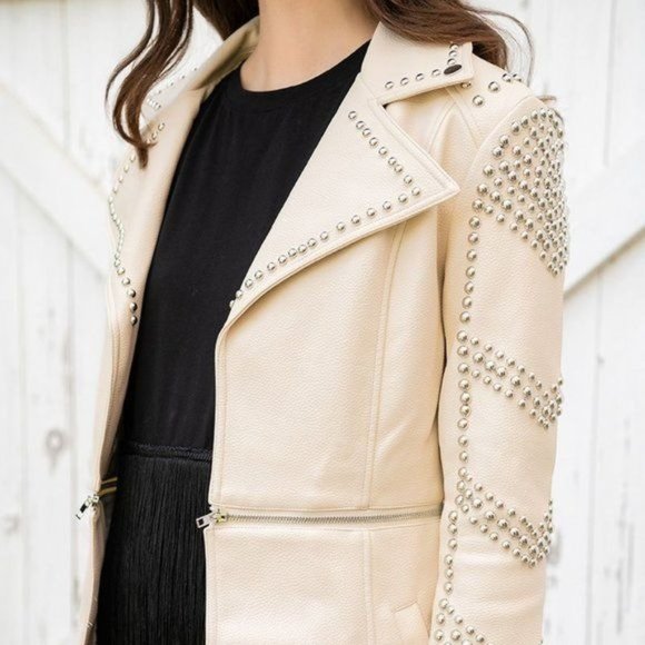 Callie Wear it Like you Mean It Vegan Leather Trench Coat With Studs Azalea Wang - Picture 3 of 10